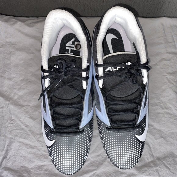 Athletic_Shoes